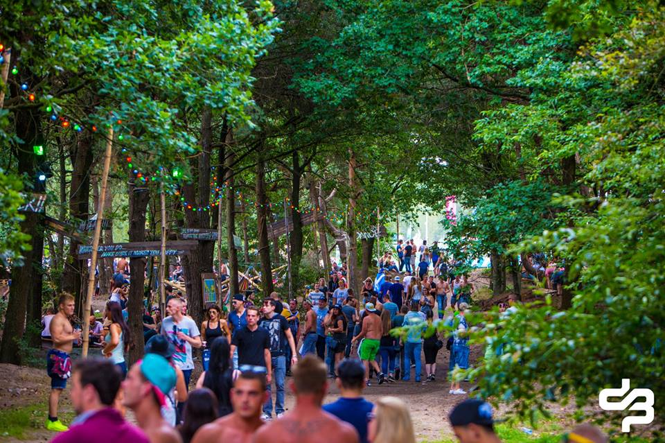 Decibel outdoor festival beekse bergen weekend hilvarenbeek hardstyle b2s