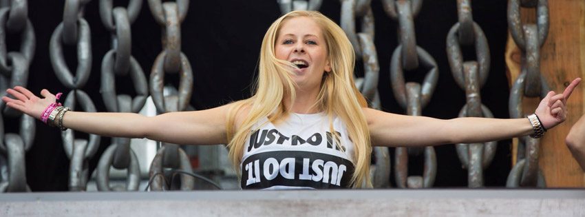 deetox bring the riot label