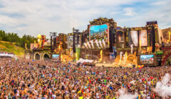 tomorrowland 3 weekends festival q-dance hardstyle da tweekaz coone mark with a k