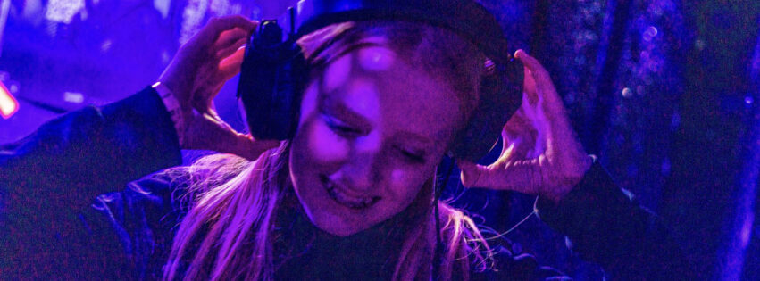 miss isa elektrum festival 13 jaar jongste vrouwelijke hardstyle dj youngest female artist